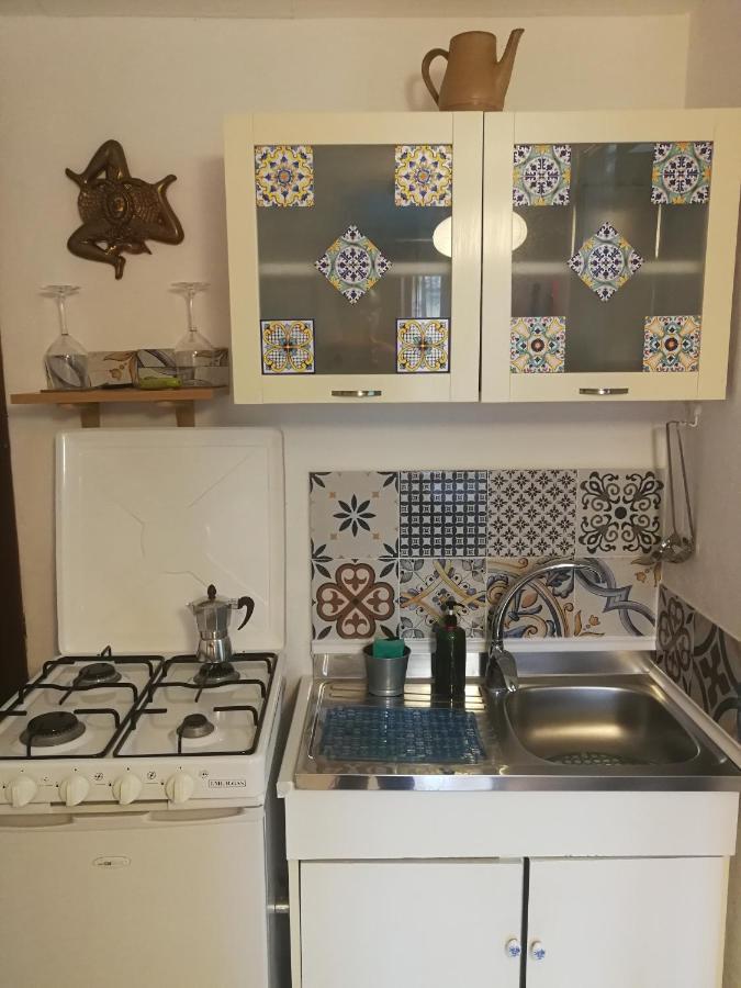 Casa Vacanze Il Girasole Калтаджироне Екстериор снимка